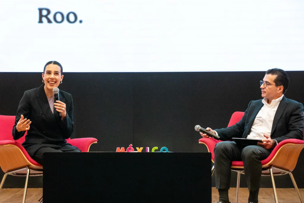 The Ministry of Tourism of the Government of Mexico, Josefina Rodríguez Zamora, and the Vice President and CEO of BBVA Mexico, Eduardo Osuna Osuna, presented the new campaign “Avanzamos por México” (Moving Mexico Forward). Photo: Ministry of Tourism