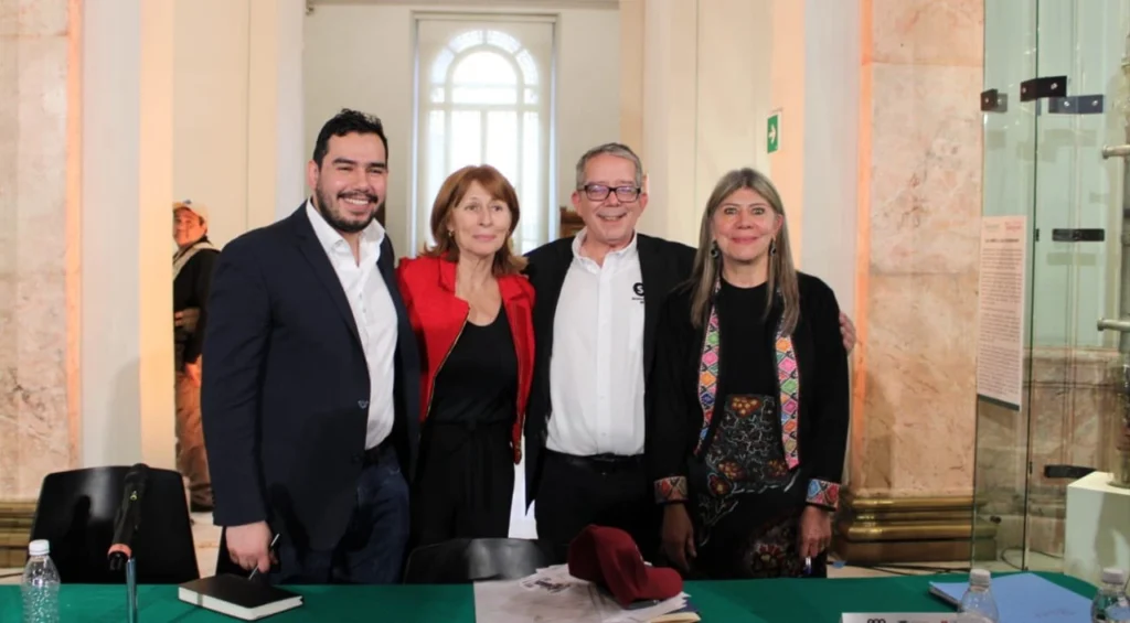 On March 21, the new public television channel TV Migrante was presented. (Left to right: Emerson Segura, Tatina Clouthier, head of the Instituto de Mexicanas y Mexicanos en el Exterior; Jenaro Villamil, head of the Sistema Público de Radiodifusión del Estado Mexicano and Rocío Mejía Flores, general director of Financiera para el Bienestar) Photo: X Financiera para el Bienestar México