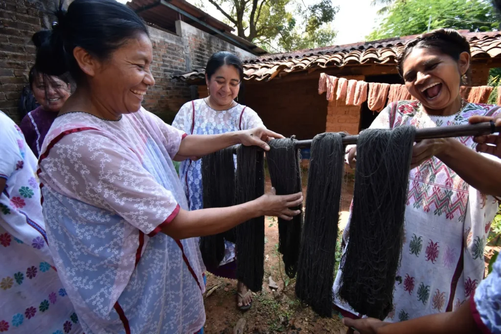 Community, culture, and resilience: Key factors driving happiness in Mexico, even amid adversity, according to the World Happiness Report. Photo: Dassaev Téllez Adame / Cuartoscuro / MxPA