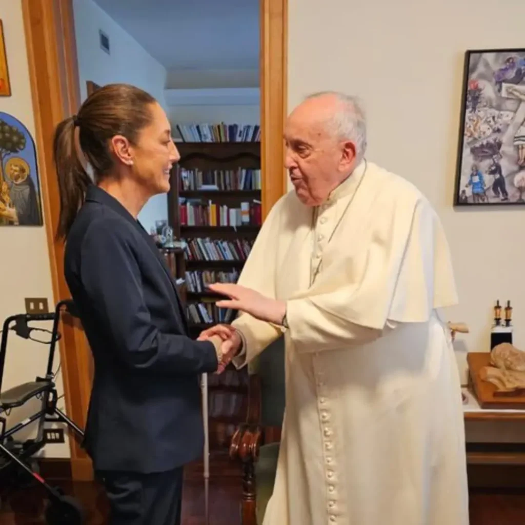 President Claudia Sheinbaum Remembers Pope Francis and expressed her condolences, especially to Catholics around the world, and particularly to Mexican Catholics. Photo: X @Claudiashein