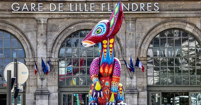 "Alebrijes and Nahuales" is a traveling exhibit that visits public spaces in various cities in the United States, promoting access to art, celebrating local diversity, and fostering cultural exchange. Photo: nahualesfromoaxaca.com.mx