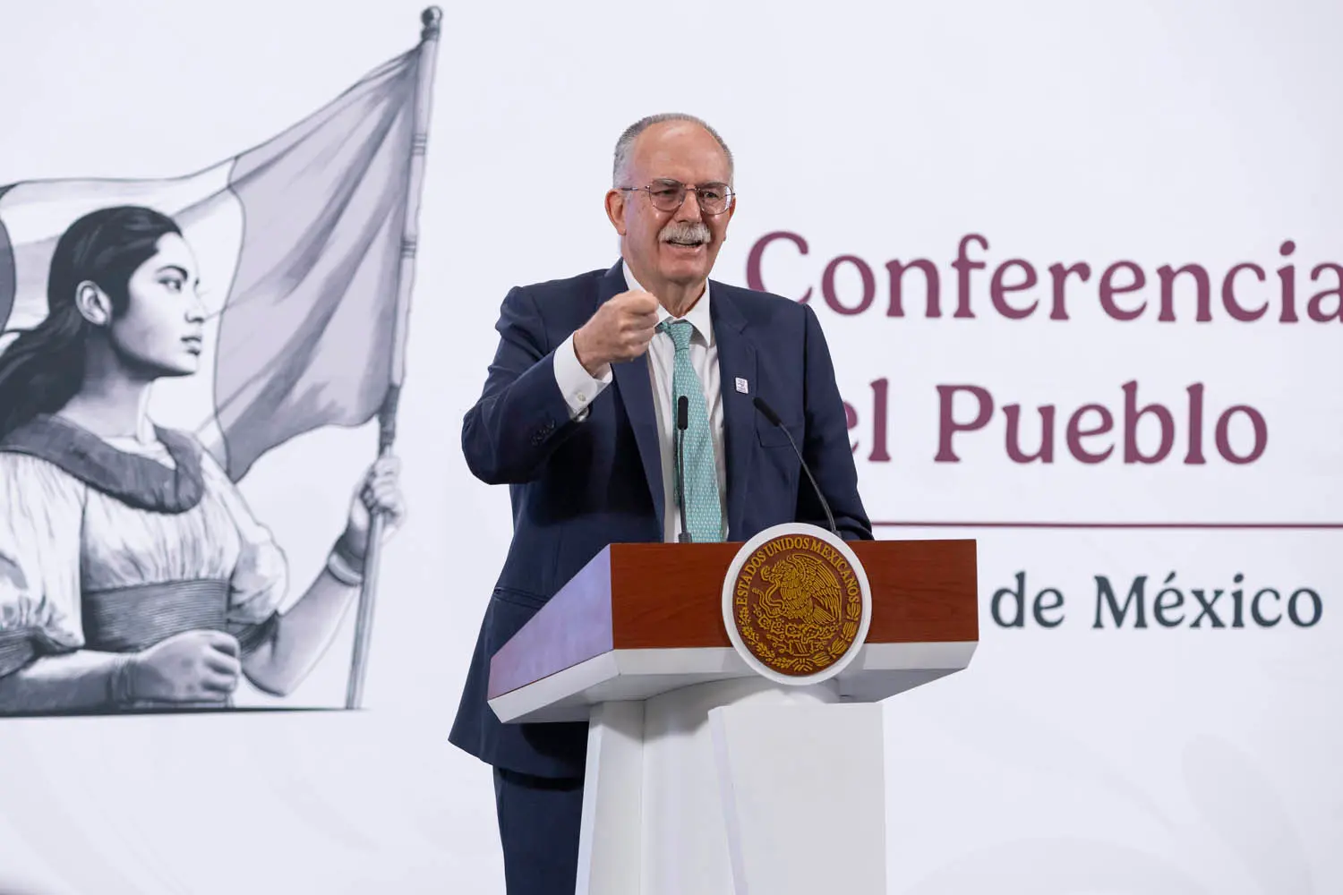 Minister of Agriculture and Rural Development (SADER) Julio Antonio Berdegué Sacristán said that “Mexico has done everything materially possible” to combat screwworms, a pest that arrived from South America and has infected domestic livestock. Photo: Goverment of Mexico