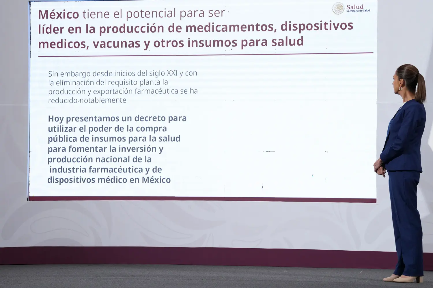 Mexico seeks reinvestment from pharmaceutical companies, from which it purchases 150 billion pesos (7.77 billion dollars) in single-source supplies every two years. Photo: Goverment of Mexico
