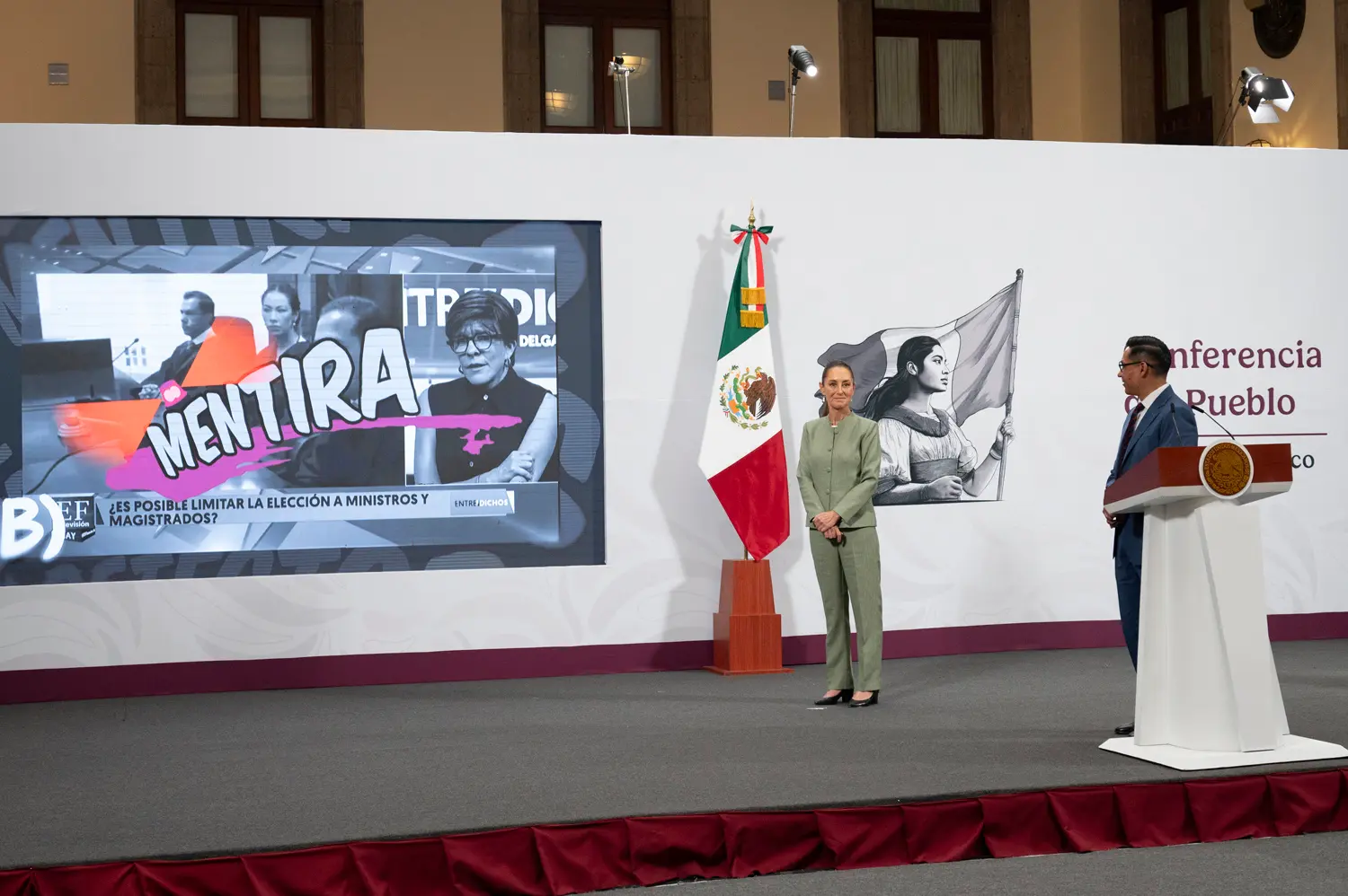 This week’s El Detector de Mentiras segment focuses on dishonest claims about the judicial election, false reports of the closing of consulates and refugee offices, Middle East battle videos wrongly labeled as Mexican conflicts, and AI-generated untrue reports about American companies. Photo: Goverment of Mexico