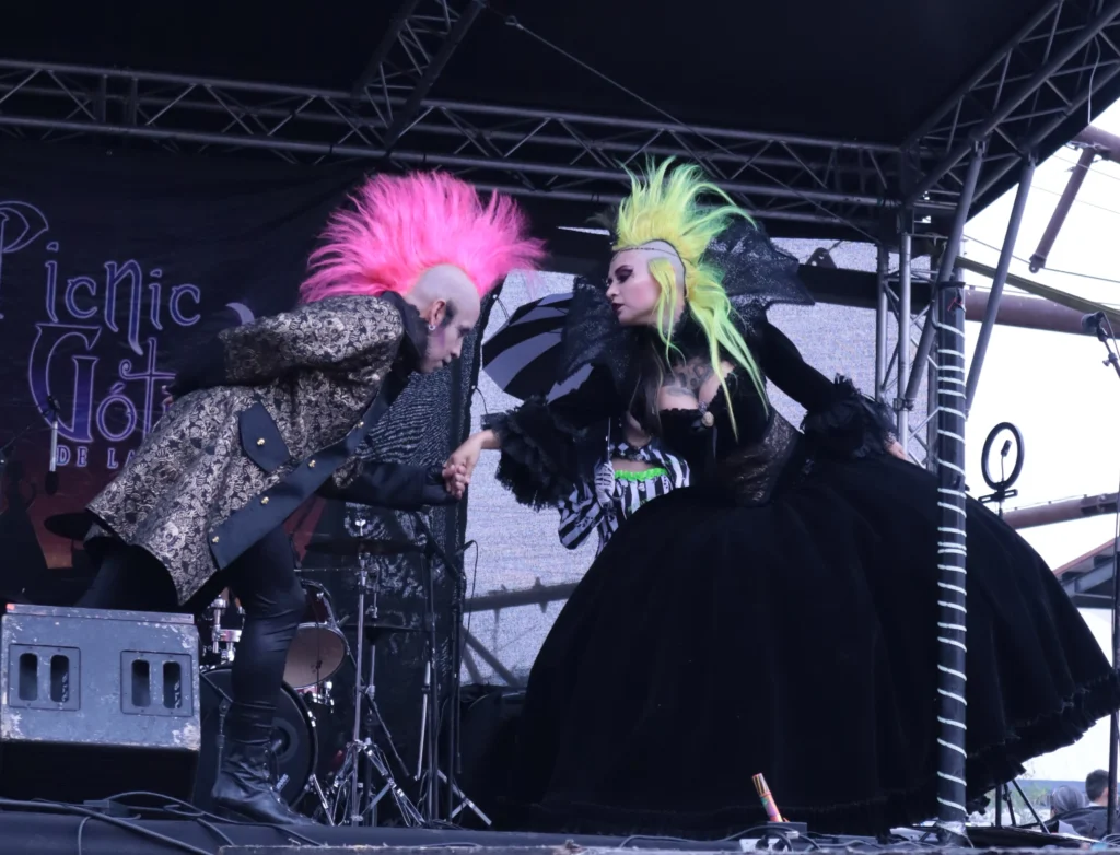 At the Gothic Picnic in the Faro de Tlahuac two models share a moment on the runway while showcasing gothic fashion. Tlahuac, Mexico City, May 17, 2025. Hans Leguízamo / MXPA