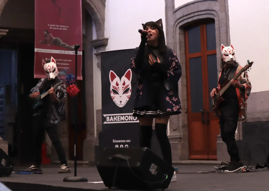 Wearing traditional Japanese masks, the band BAKEMONO shared their music. Mexico City, June 8, 2025. Hans Leguízamo / MxPA
