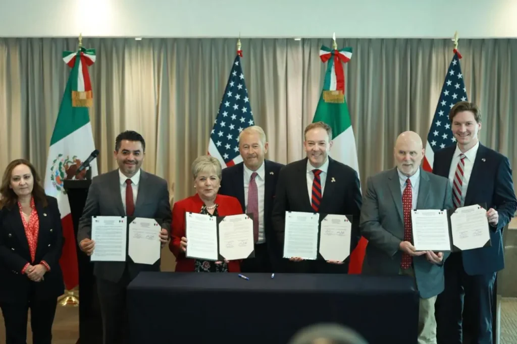 In a development described as “historic” by environmental authorities, Mexico and the United States signed a bilateral Memorandum of Understanding to address the clean-up of the Tijuana River. Photo: SEMARNAT