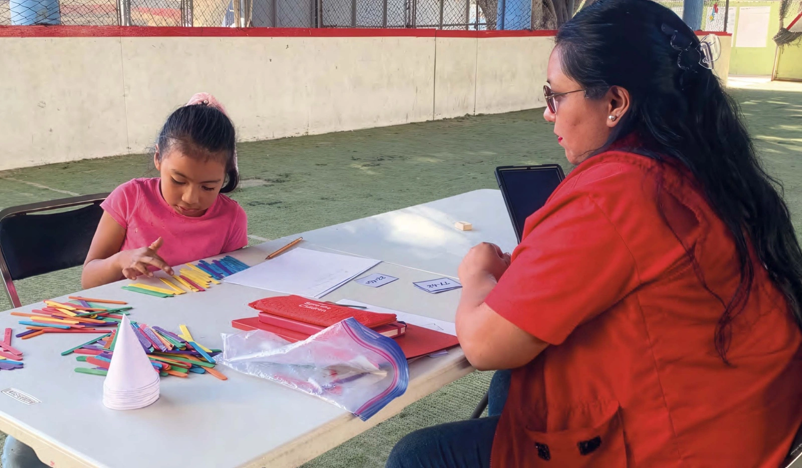 Children and adolescents who have been forced to flee their countries and are now in Mexico face serious setbacks in literacy, arithmetic, and socioemotional development. Photo: Save the Children
