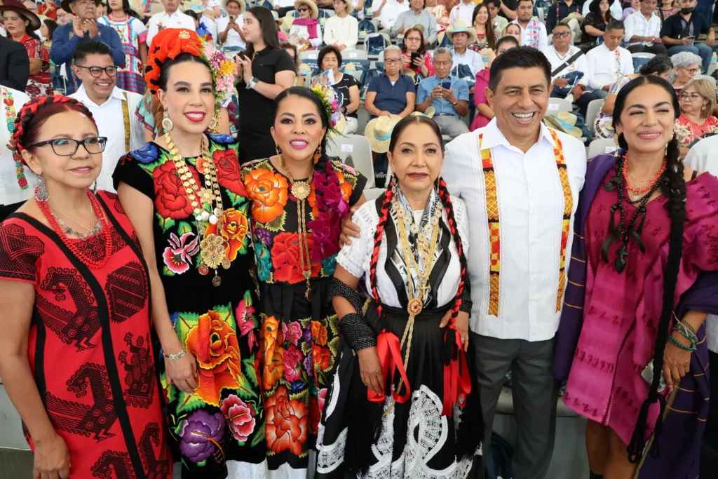 Mexican Minister of Tourism Josefina Rodríguez Zamora participated in the first Lunes del Cerro of the Guelaguetza 2025, highlighting the cultural significance of this celebration and its role in boosting tourism in Oaxaca. Photo: Ministry of Tourism