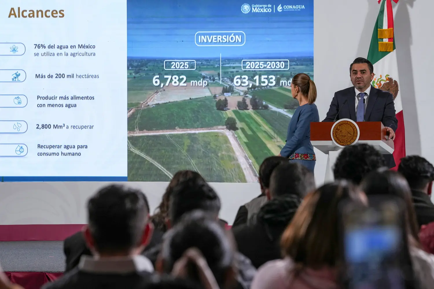The Director General of the National Water Commission (Conagua), Efraín Morales López, presented a report on the progress of the federal program “México Se Tecnifica”. Photo: Government of Mexico