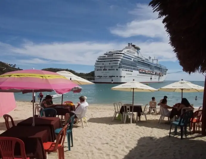 Between January and July 2025, Mexico received more than $21.68 billion in foreign exchange from international visitors, a 6.8% increase compared to 2024 and 42.4% more than in 2019. Photo: Ministry of Tourism.