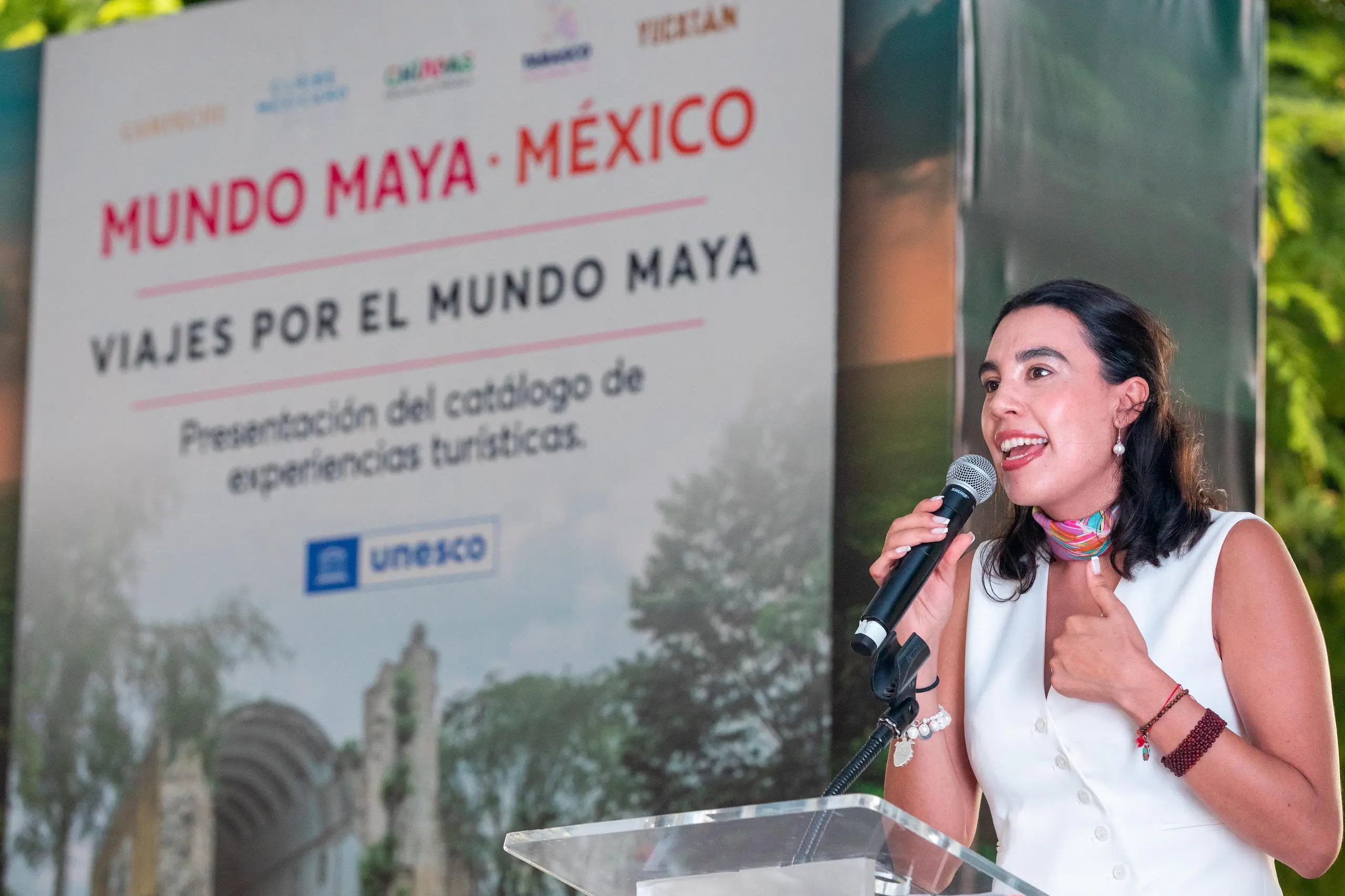 Mexico’s Minister of Tourism Josefina Rodríguez Zamora and Quintana Roo Governor Mara Lezama Espinosa led the presentation of the Tourism Experiences Catalog “Journeys through the Maya World.” Photo: Ministry of Tourism