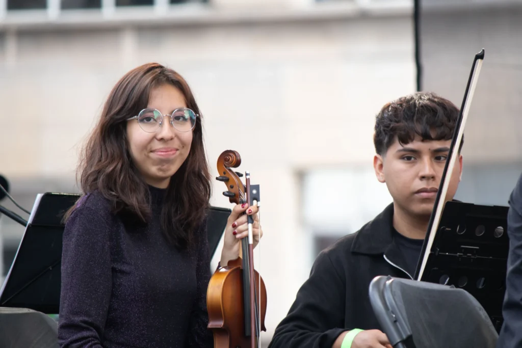 Young musicians about to perform Mexican chamber music pieces for an audience. Mexico City, September 28, 2025. Hans Leguízamo / MxPA.
