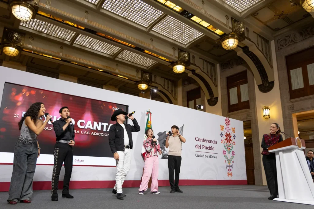 During President Claudia Sheinbaum Pardo’s morning press conference on October 10, the official highlighted that public voting was concentrated mainly in Mexico (60%), followed by the United States (27%), and 13% coming from countries across Africa, Asia, Europe, and Oceania. Photo: Government of Mexico.