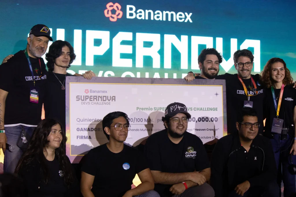 Carbon Machina team receiving the Supernova Devs Challenge award for their game Heaven Crawler, Mexico City. October 4, 2025. Hans Leguízamo/MxPA.