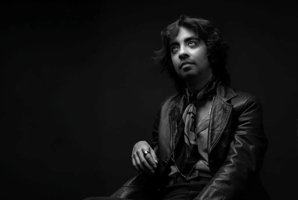 Axel García, singer-songwriter and creator of La vida Galante.