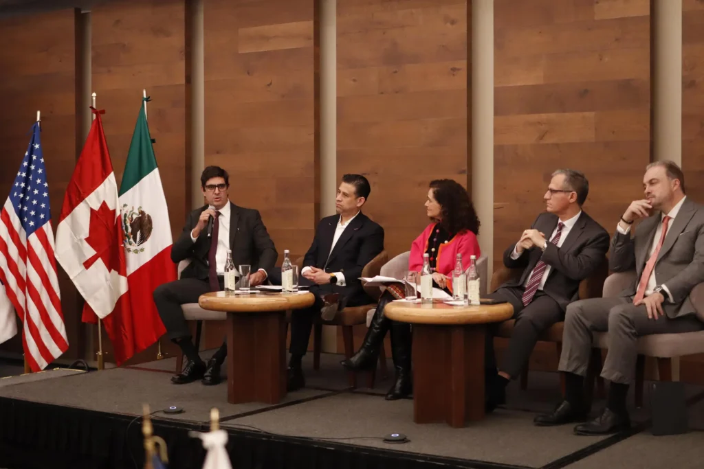 Business leaders, specialists and representatives of strategic organizations gathered at a forum convened by the COMCE to analyze the challenges and opportunities that will shape the review of the USMCA. Photo: COMCE