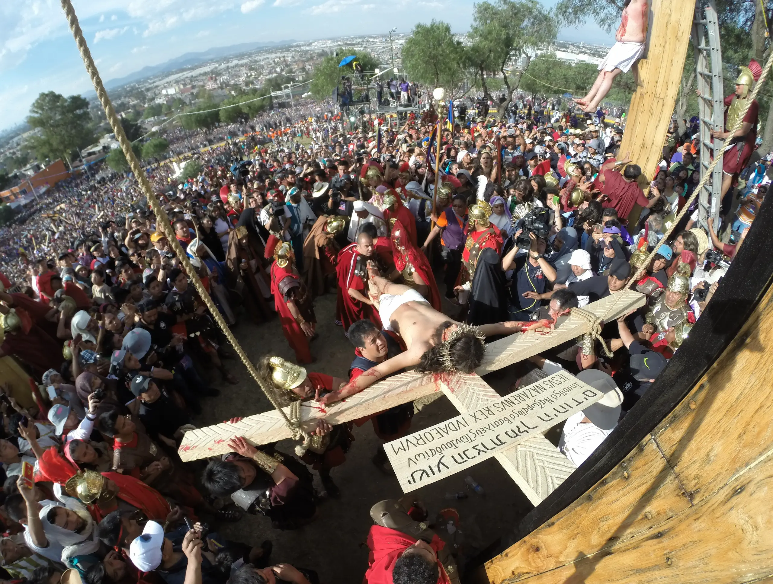 Mexican President Claudia Sheinbaum congratulated the organizing committee of the Holy Week celebrations in Iztapalapa after UNESCO recognized this tradition as an Intangible Cultural Heritage of Humanity. Photo: UNESCO